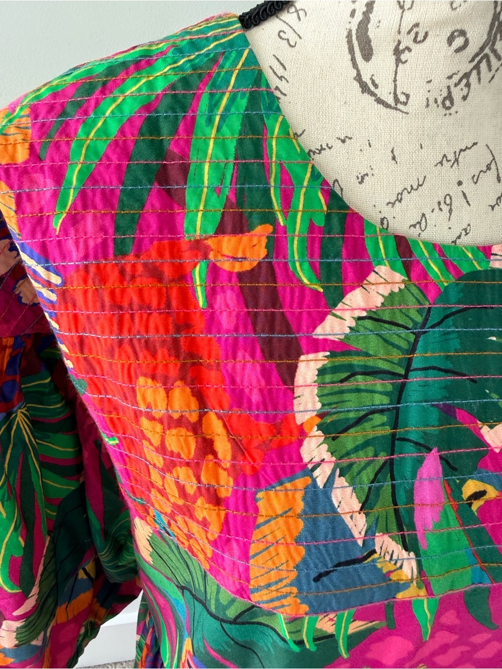 Like New FARM Rio Vibrant Fuchsia Tropical Print Puff Sleeve Maxi/Midi Dress - Picture 7 of 11
